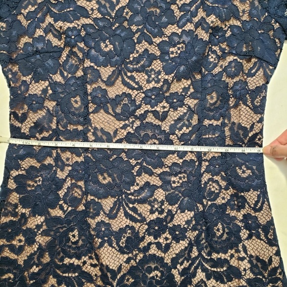 Molly Bracken Short Lace Sheath Dress Blue… - Picture 5 of 9
